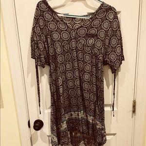 Black w cream & blue patterned short sleeve dress